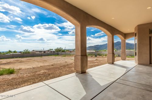 44822 3 St, Phoenix AZ 85087-8639 exterior