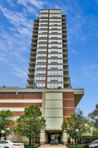 1600 Prairie Ave, Chicago IL  60616-1360 exterior