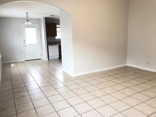 807 Edd Rd, Dallas TX  75253-4000 exterior