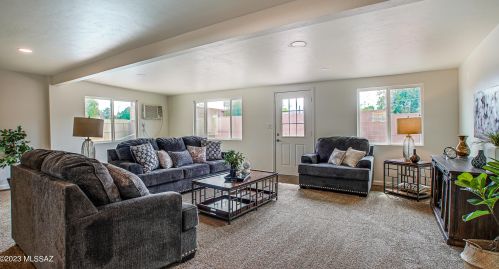 8322 Julia St, Tucson AZ  85710-4218 exterior