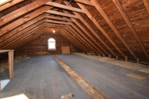 16 Lehigh Ave, Pittsburgh PA 15229-1556 exterior