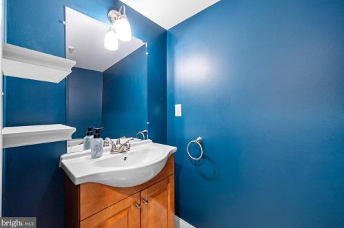 1505 Dickinson St, Philadelphia PA 19146-4830 exterior