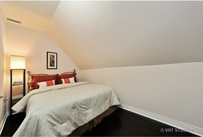 2529 Charleston St, Chicago IL 60647-4111 exterior