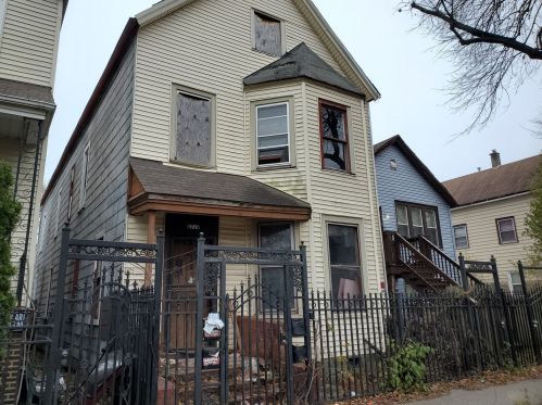 8719 Exchange Ave, Chicago, IL 60617-3266