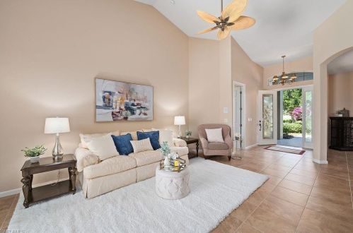 9002 Mustang Is Cir, Naples FL 34113-1644 exterior