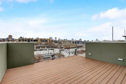 833 Reservoir Ave, Milwaukee WI 53212-3722 exterior