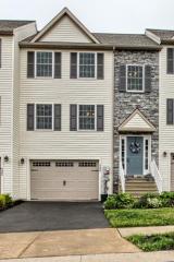 131 Gentlemens Way, Lancaster PA  17603-5690 exterior
