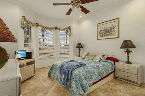 18054 Royal Hammock Blvd, Naples FL 34114-8943 exterior