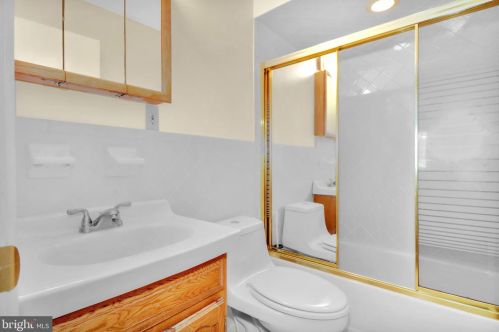 15 Downing Rd, Trenton NJ 08628-3207 exterior