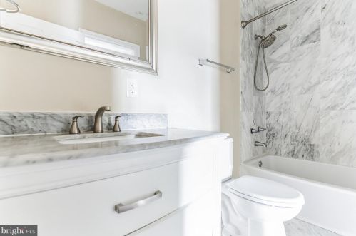 4243 Dix St, Washington DC 20019-2875 exterior