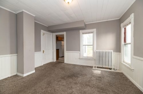 1408 Westnedge Ave, Kalamazoo MI 49007-2426 exterior