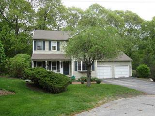 20 Beaver Creek Ct, Cranston, RI 02921-1234