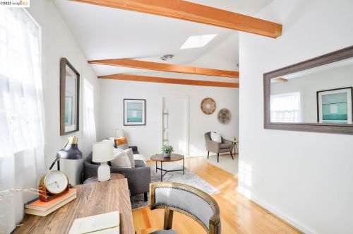 2238 Russell St, Berkeley CA 94705-2333 exterior