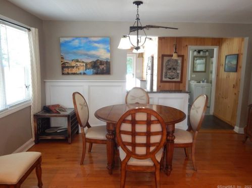 155 Botsford Ave, Milford CT 06460-5803 exterior