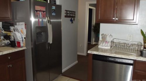 98 Highview Ave, New Britain, CT 06053-2327