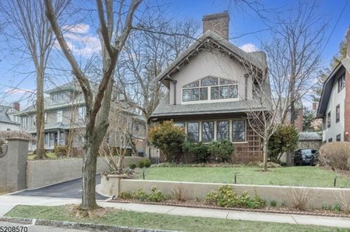 7 Prospect Ter, Montclair, NJ 07042-3204