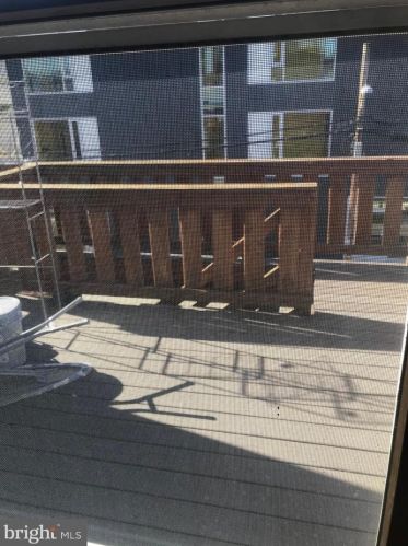 1426 Capitol St, Washington DC  20003-1571 exterior