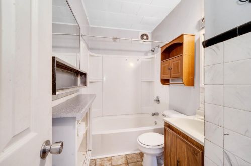 1844 Belmont St, Manitowoc WI 54220-2629 exterior