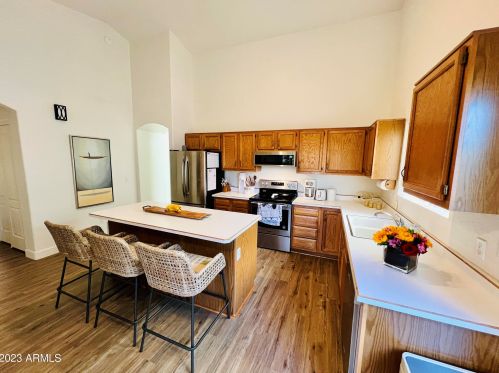 9417 51st St, Phoenix AZ 85044-2334 exterior