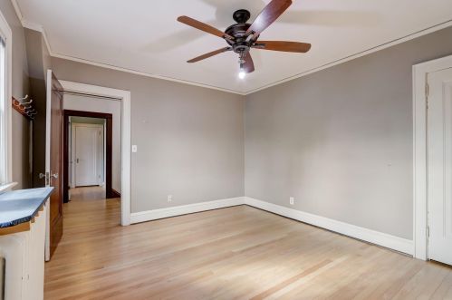 725 Lk Vw Ave, Milwaukee WI 53217-4857 exterior