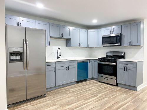 3505 Montrose Ave, Chicago, IL 60618-1118