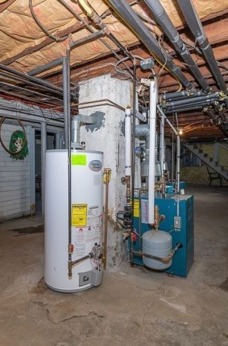 9 Caroline St, Worcester MA 01604-3854 exterior