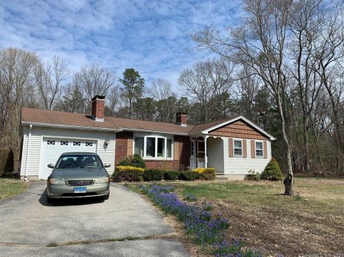 46 Taos Dr, Killingly, CT 06239-4225