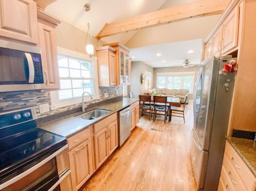 3534 96th St, Milwaukee, WI 53228-1413