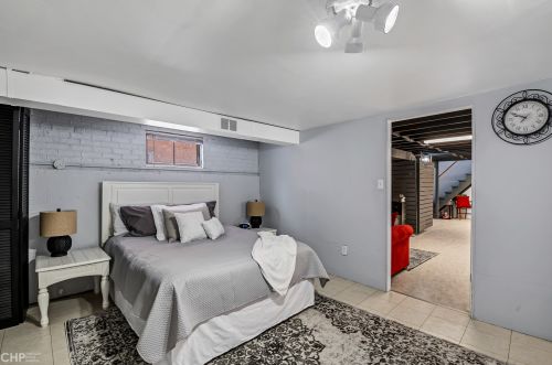 7337 Palatine Ave, Chicago IL 60631-1950 exterior