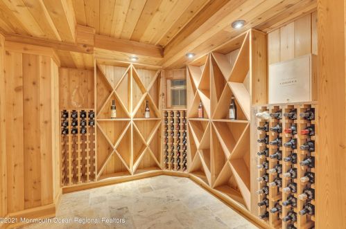 50 Hooper Ave, Atlantic Highlands NJ  07716-1537 exterior