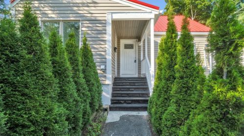 812 Washington Ave, Portland, ME 04103-2727