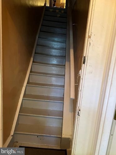 2949 8th St, Philadelphia, PA 19133-2002