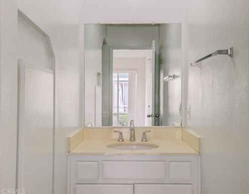 5221 Perkins Rd, Oxnard CA 93033-8358 exterior