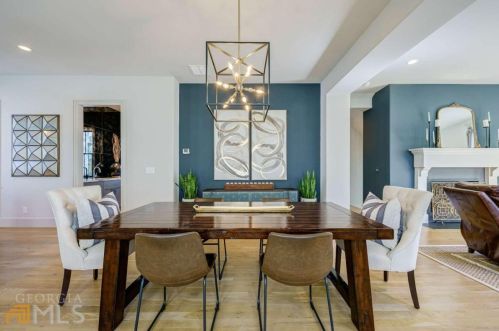 501 Bismark Rd, Atlanta GA 30324-4101 exterior