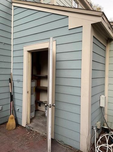 13968 Fletchers Mill Dr, Tampa FL 33613-4147 exterior