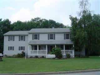 4 Northfield Dr, Wantage, NJ 07461-3043
