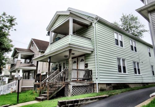 68 Gold St, Springfield MA  01107-1324 exterior