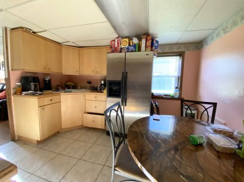 6219 Nagle Ave, Chicago IL 60638-4207 exterior