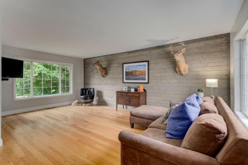 1446 Alaska Ave, Saint Paul, MN 55116-2338