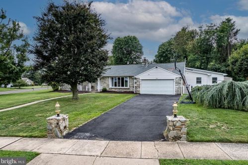 34 Somerset Rd, Huntingdon Valley, PA 19006-6721