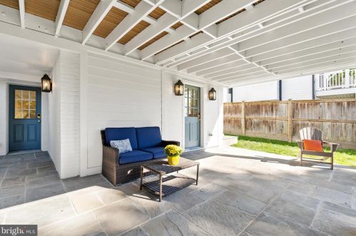 4420 Fessenden St, Washington DC  20016-4054 exterior