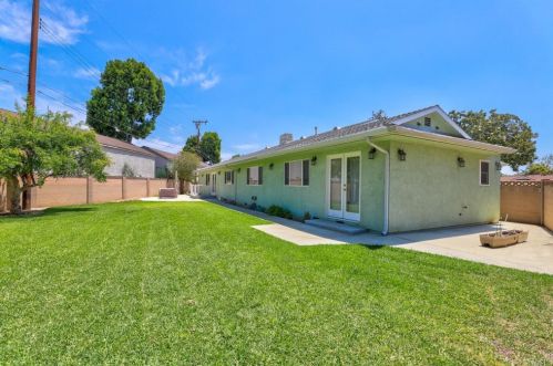 313 Lillie Ave, Fullerton CA 92831-4226 exterior