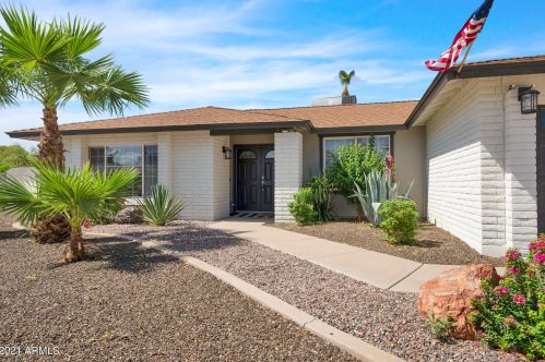1226 Shawnee Dr, Chandler AZ  85224-2317 exterior