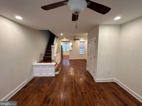 352 Mercy St, Philadelphia PA  19148-2632 exterior