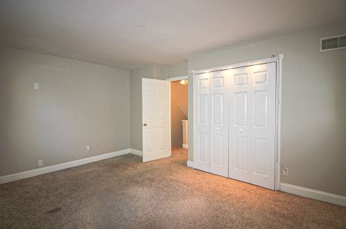 221 Colony Ct, Pittsburgh PA 15237 exterior