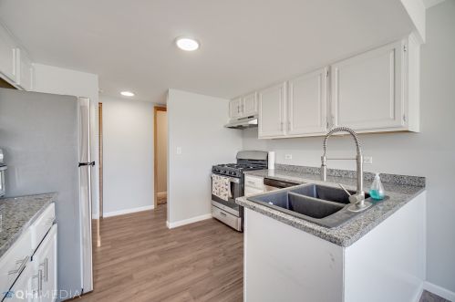 2130 Jasmine Dr, Joliet IL 60403-1609 exterior