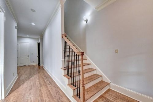 6033 City Walk Ln, Atlanta GA 30328 exterior