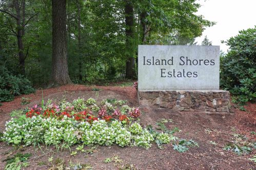 18 Pavillion Dr, Concord, NH 03303-4504