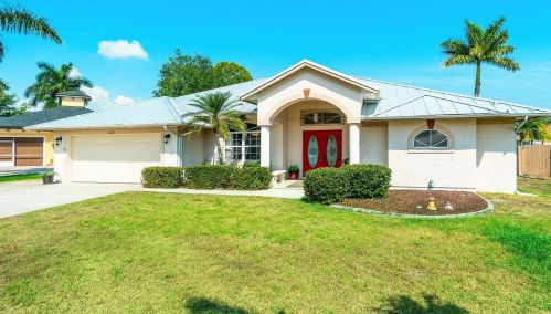 403 Duff Ct, Fort Pierce, FL 34984-6201