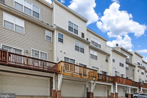 3805 Eisenhower Ave, Alexandria VA 22304-6427 exterior